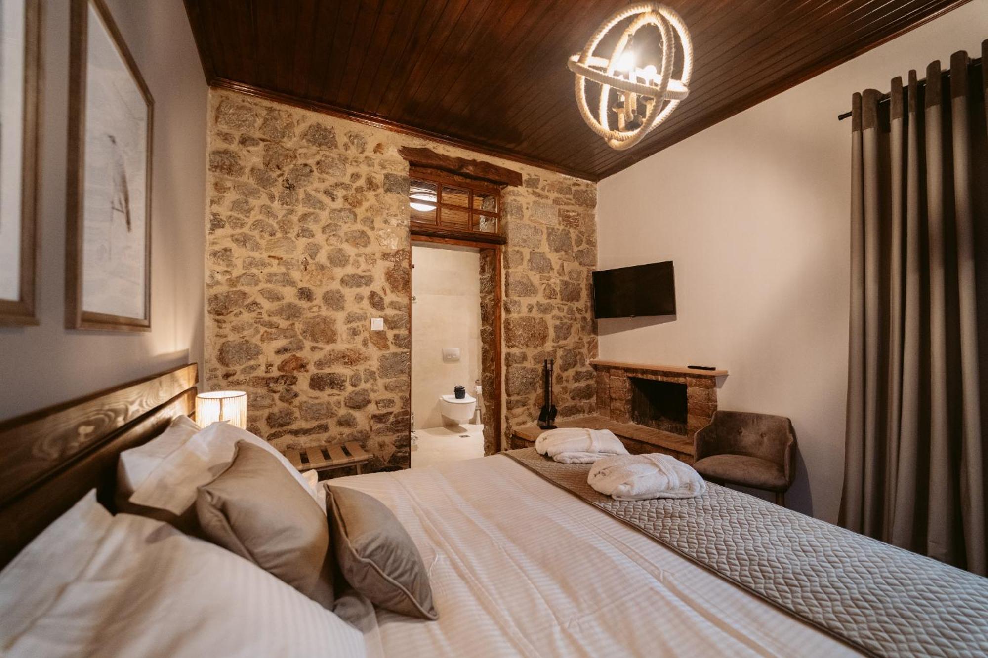 Afanos Guesthouse Arachova Bilik gambar