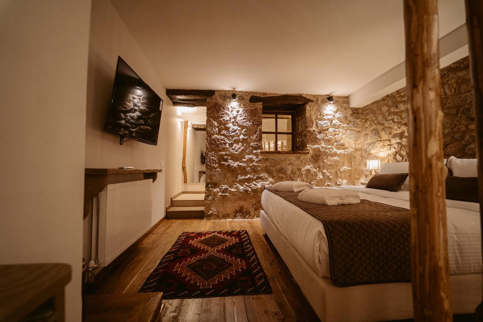 Afanos Guesthouse Arachova Bilik gambar