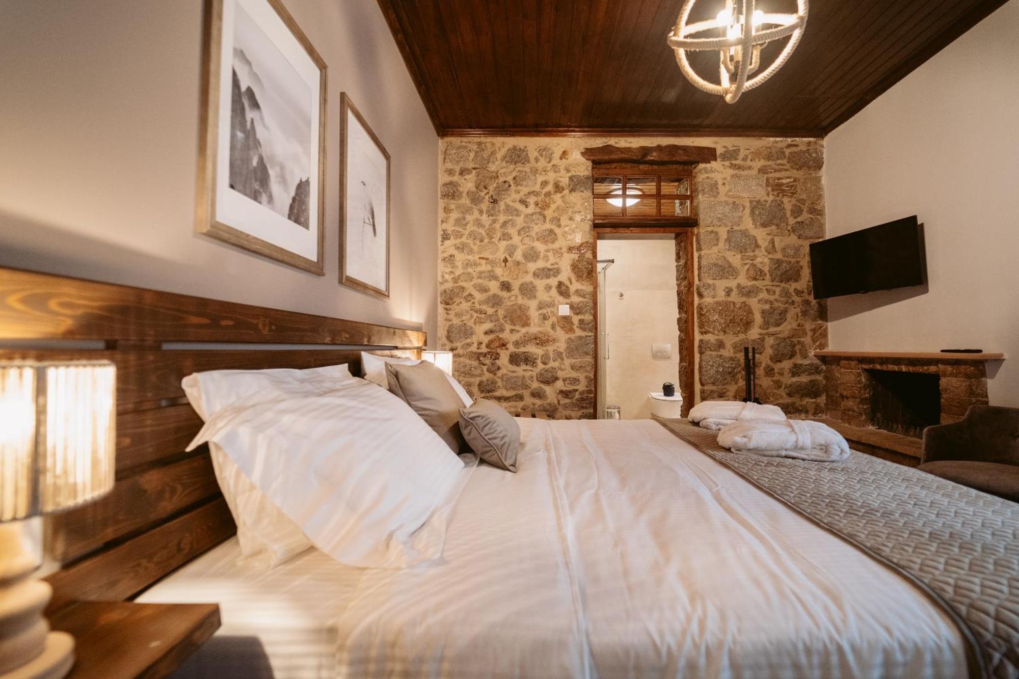 Afanos Guesthouse Arachova Bilik gambar
