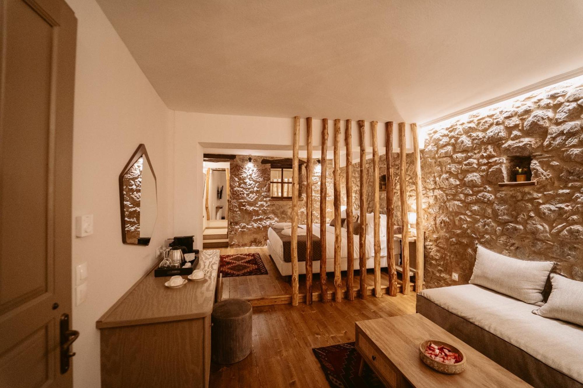 Afanos Guesthouse Arachova Bilik gambar