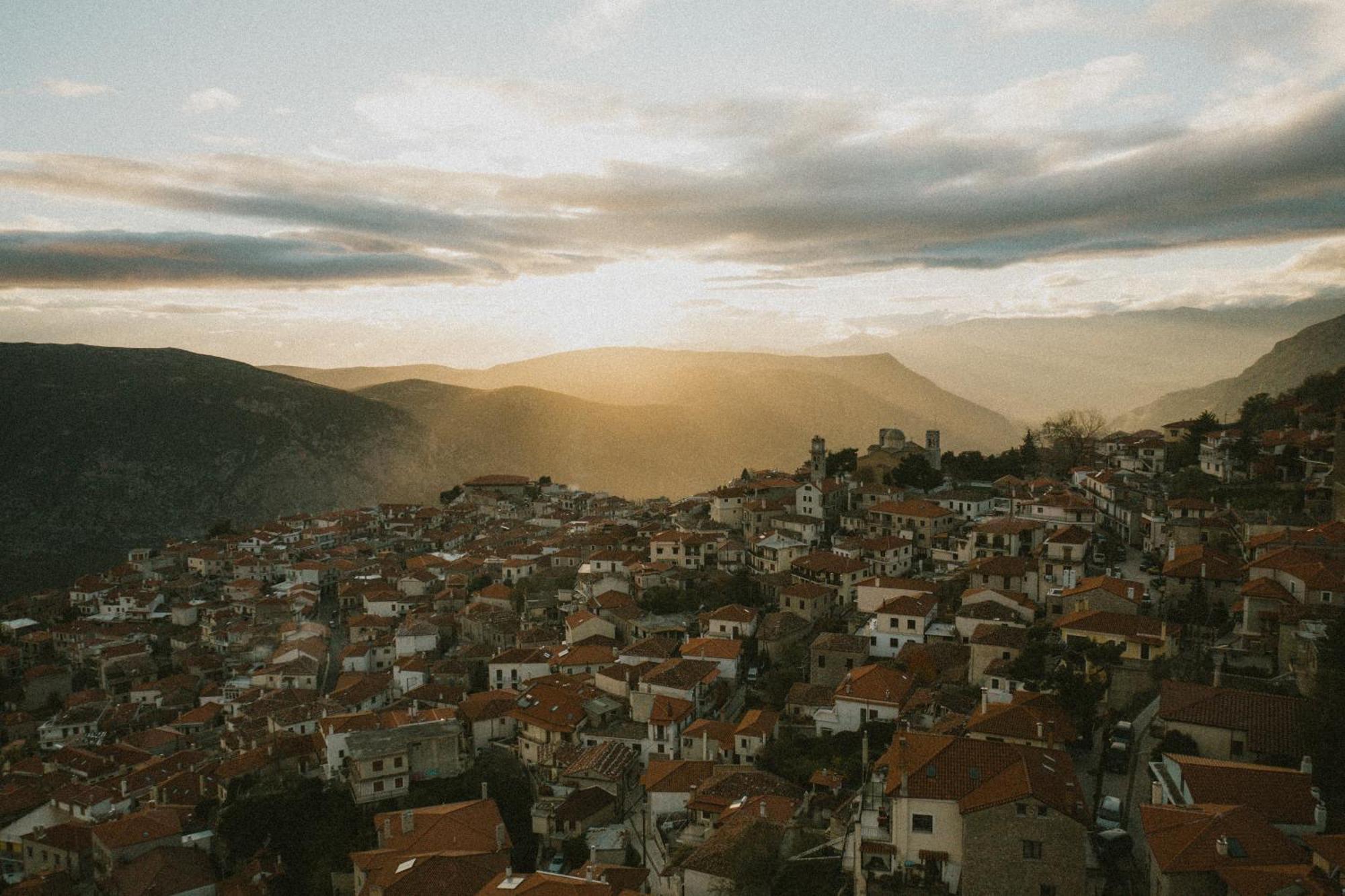 Afanos Guesthouse Arachova Luaran gambar